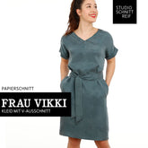 Papierschnittmuster Kleid Frau Vikki Studio Schnittreif